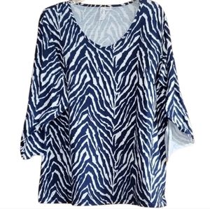 Women's  Ethyl top. Navy & white. Size XL.